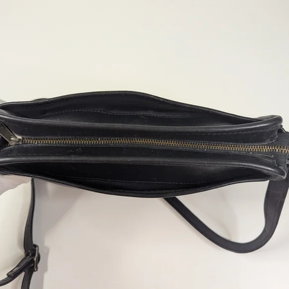 Wilson Pelle Studio Black Leather Crossbody Bag - Picture 3 of 15